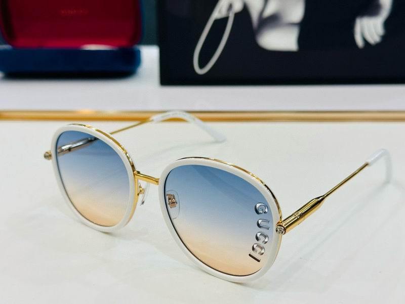 Gucci Sunglasses 856